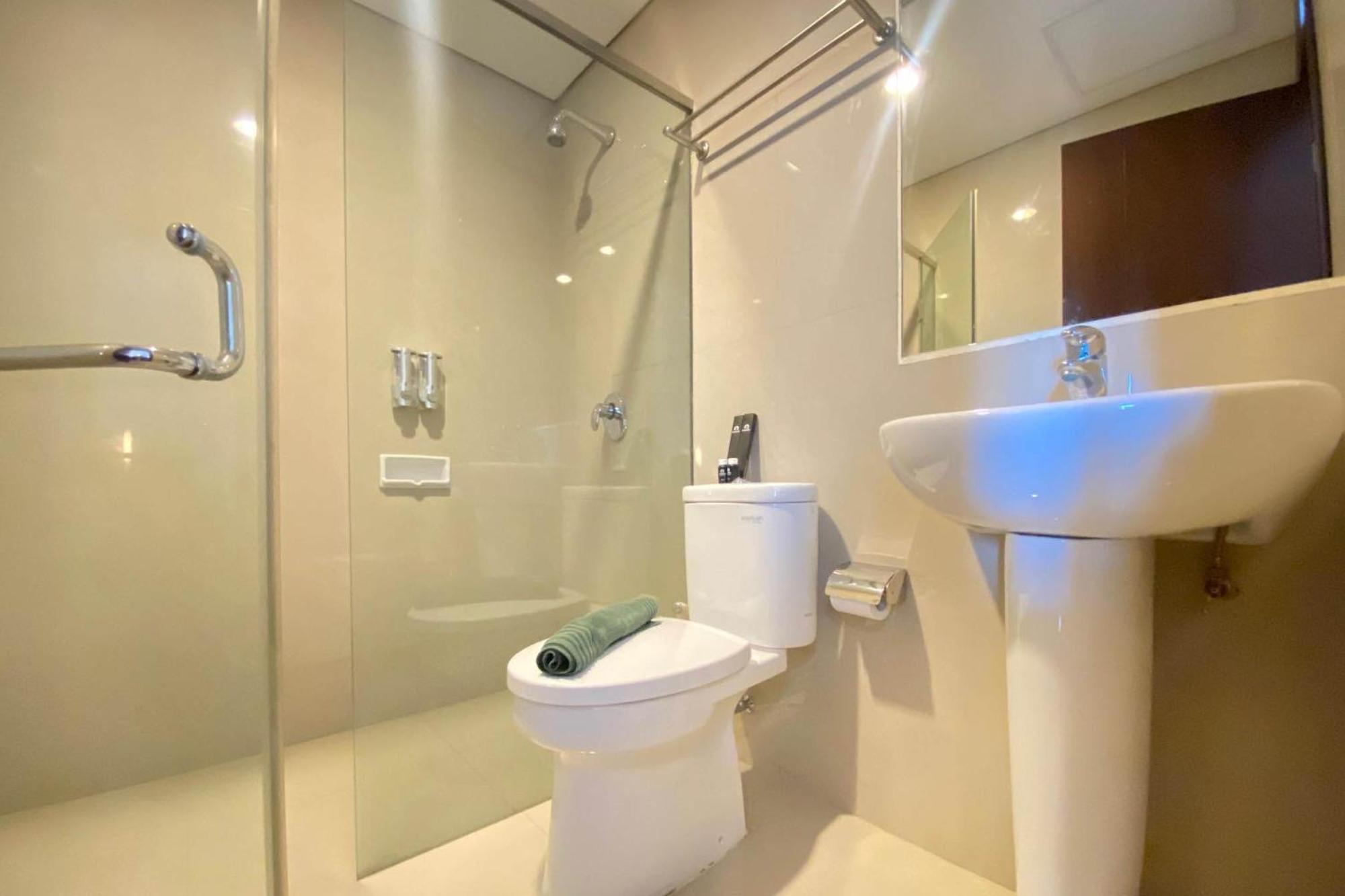Spacious 2br At El Royale Near Bip By Travelio Apartemen Bandung