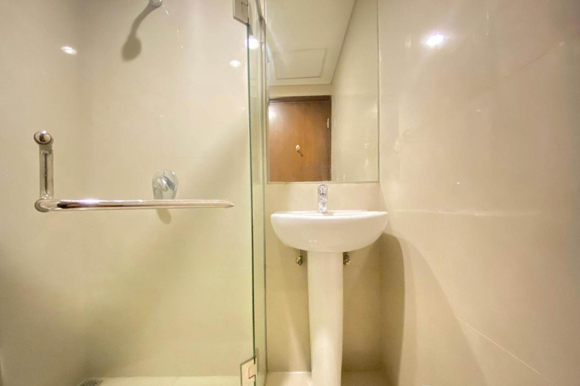 Spacious 2br At El Royale Near Bip By Travelio Apartemen